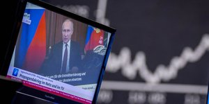 «ΟΚ» σε 15 ρωσικές εταιρείες να παραμείνουν εισηγμένες σε ξένα χρηματιστήρια