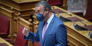 Ο υπουργός Οικονομικών, Χρήστος Σταϊκούρας, στη Βουλή
