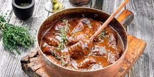 μοσχαράκι κοκκινιστό κατσαρόλας