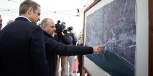 Ο Κυριάκος Μητσοτάκης με τον Γιώργο Καραγιάννη