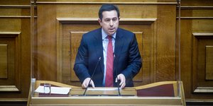 Νότης Μηταράκης