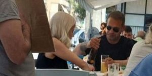 Ο Ντέμης Νικολαϊδης με τη νέα του σύντροφο
