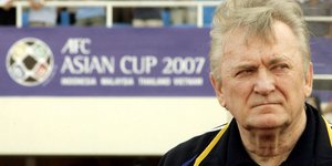 Ο Ίβιτσα Όσιμ ως προπονητής της εθνικής Ιαπωνίας το 2007