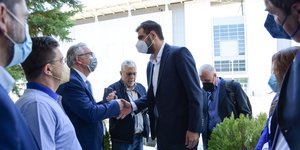 Ο Παύλος Μαρινάκης κατά την επίσκεψή του στο Μαρούσι