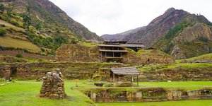  Τσαβίν ντε Χουάνταρ, Περού