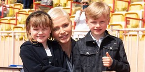 Πριγκίπισσα Σαρλίν με τα παιδιά της