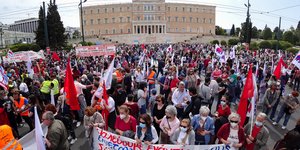 H πορεία για την Πρωτομαγιά στο κέντρο της Αθήνας