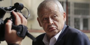 Ο Σορίν Οπρέσκου, πρώην δήμαρχος Βουκουρεστίου, συνελήφθη στη Γλυφάδα
