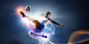 Παίκτης με μπάλα ποδοσφαίρου