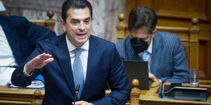 O υπουργός Περιβάλλοντος και Ενέργειας, Κώστας Σκρέκας στη Βουλή