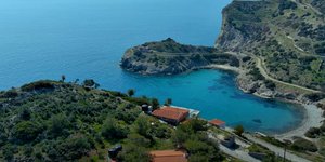 Σμαραγδένια Καρδιά: Η παραλία των ερωτευμένων