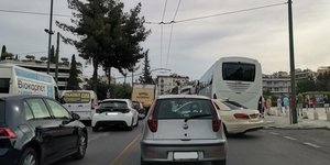 Τουριστικά λεωφορεία