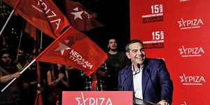 Ο Αλέξης Τσίπρας στην Κουμουνδούρου, μετά την επανεκλογή του