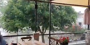 Ξαφνική καταιγίδα στην Ημαθία, με χαλάζι