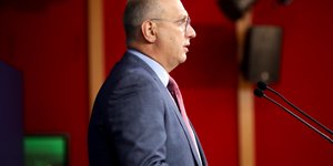 Ο κυβερνητικός εκπρόσωπος Γιάννης Οικονόμου