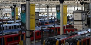 Καθηλωμένα τραίνα στο Λονδίνο