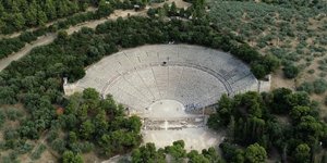 αρχαιο θεατρο επιδαυρου
