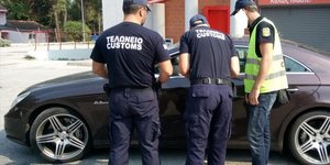 αυτοκίνητα με ξένες πινακίδες 