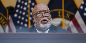 Ο πρόεδρος της ειδικής εξεταστικής επιτροπής της Βουλής των Αντιπροσώπων, ο Δημοκρατικός Μπένι Τόμπσον