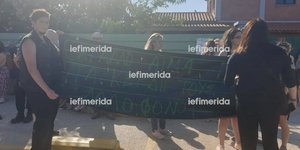 Διαδήλωση φιλόζωων έξω από το Αττικό Ζωολογικό Πάρκο