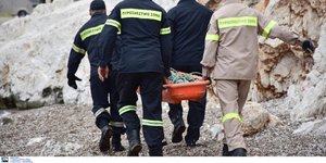 Μπαράζ διασώσεων τουριστών στην Κρήτη από την πυροσβεστική
