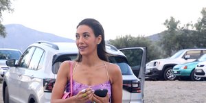 Η εντυπωσιακή Ευγενία Σαμαρά στον γάμο του Ορφέα Αυγουστίδη με τη Γεωργία Κρασσά