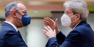 Πάολο Τζεντιλόνι και Χρήστος Σταϊκούρας στο Eurogroup