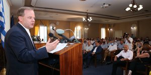 ο κώστας καραμανλής στην κέρκυρα