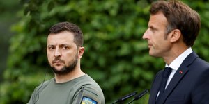 Μακρόν-Ζελένσκι σε συνέντευξη Τύπου από το Κίεβο