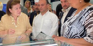 λινα μενδωνη