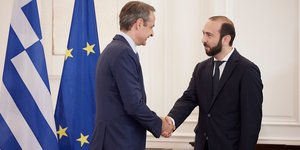 Ο Κυριάκος Μητσοτάκης συναντήθηκε με τον υπουργό Εξωτερικών της Αρμενίας Αραράτ Μιρζογιάν