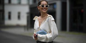 γυναίκα με minimal νύχια