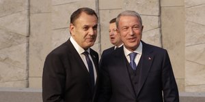 Η χειραψία Παναγιωτόπουλου-Ακάρ