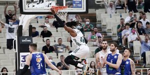 Πρόκριση στους τελικούς της Basket League για τον Παναθηναϊκό, έκανε το 3-2 στην ημιτελική σειρά με τη Λάρισα