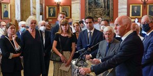 Ο Γ. Παπανδρέου στη Συνεδρίαση της Βουλής στη μνήμη του Φίλιππου Πετσάλνικου