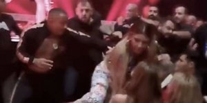 Έλενα Παπαρίζου