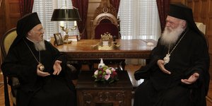 Ο Οικουμενικός Πατριάρχης Βαρθολομαίος με τον Αρχιεπίσκοπο Αθηνών και πάσης Ελλάδος Ιερώνυμο