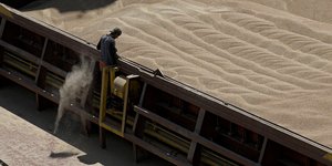 Πλοίο μεταφοράς σιτηρών / Φωτογραφία: Vadim Ghirda/AP