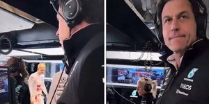 H στιγμή που ο Mick Schumacher μπαίνει στο γκαράζ της Μercedes