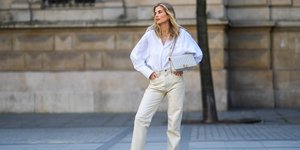 λευκό πουκάμισο