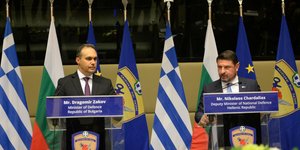 Ο Νίκος Χαρδαλιάς με τον Βούλγαρο υπουργό Άμυνας