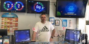 Θεοδόσης Πατσιαούρας, υπεύθυνος του τυχερού καταστήματος ΟΠΑΠ στα Ψαχνά