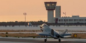 Απογείωση μαχητικού αεροσκάφους