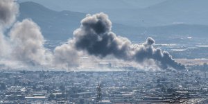 Φωτιά σε αποθήκη ξυλείας στον Ασπρόπυργο