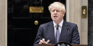 O Μπόρις Τζόνσον ανακοινώνει την παραίτησή του 