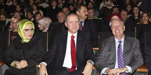 Η Εμινέ, ο Ερντογάν και ο γερουσιαστής Γκράχαμ