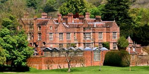 Η πρωθυπουργική εξοχική κατοικία στο Τσέκερς 