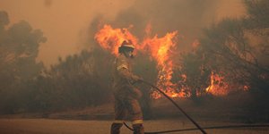 Μεγάλη φωτιά στην Πεντέλη / Φωτογραφία: INTIME