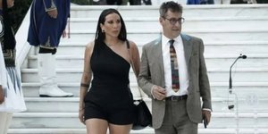 Η ανάρτηση του Ορέστη Ανδρεαδάκη για τη γυναίκα με το μαύρο σορτς που μαγνήτισε τα βλέμματα στο Προεδρικό Μέγαρο