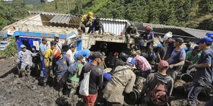 Τρία παιδιά νεκρά από κατολίσθηση που παρέσυρε σχολείο στην Κολομβία